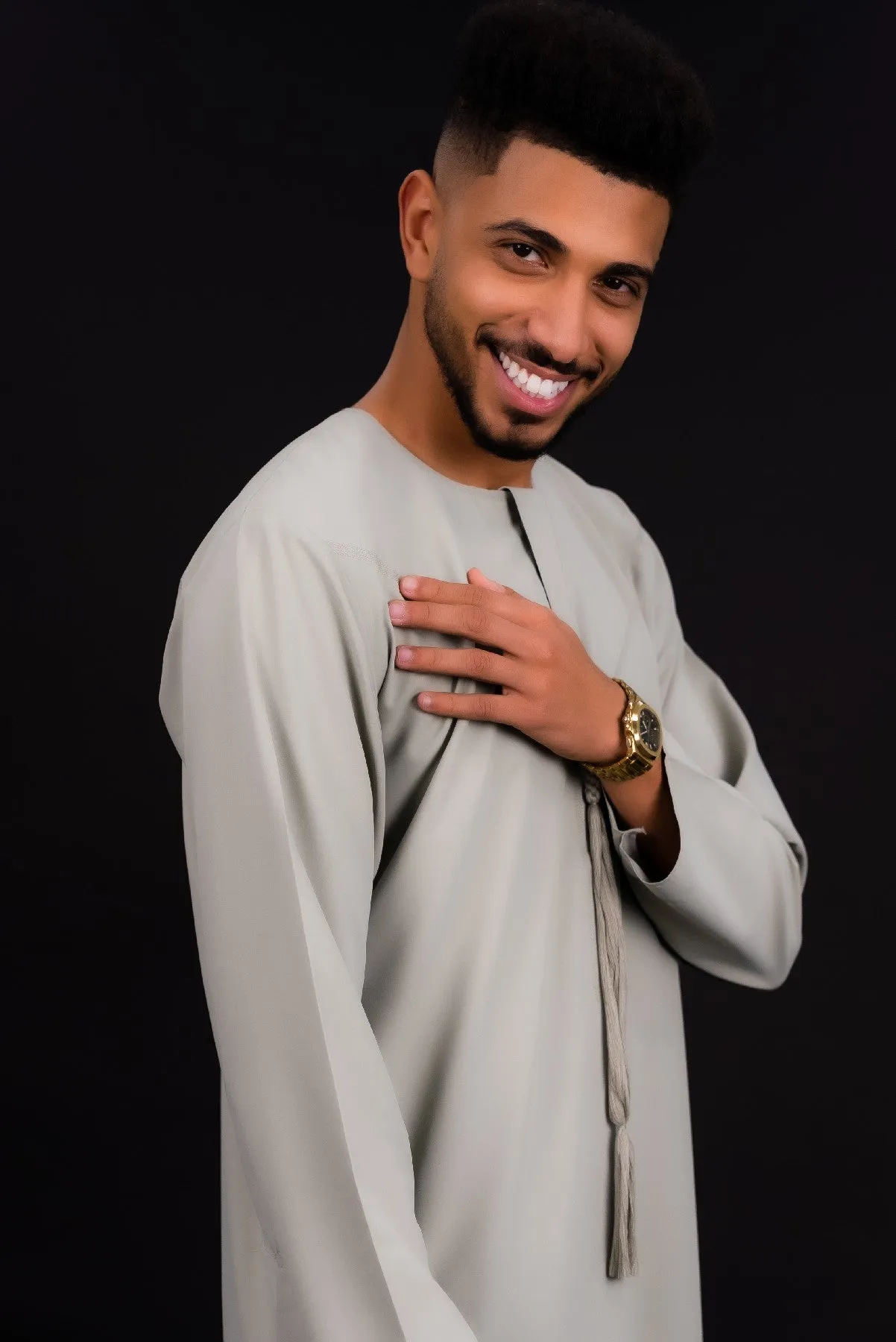 Basic Beige Emirati Thobe