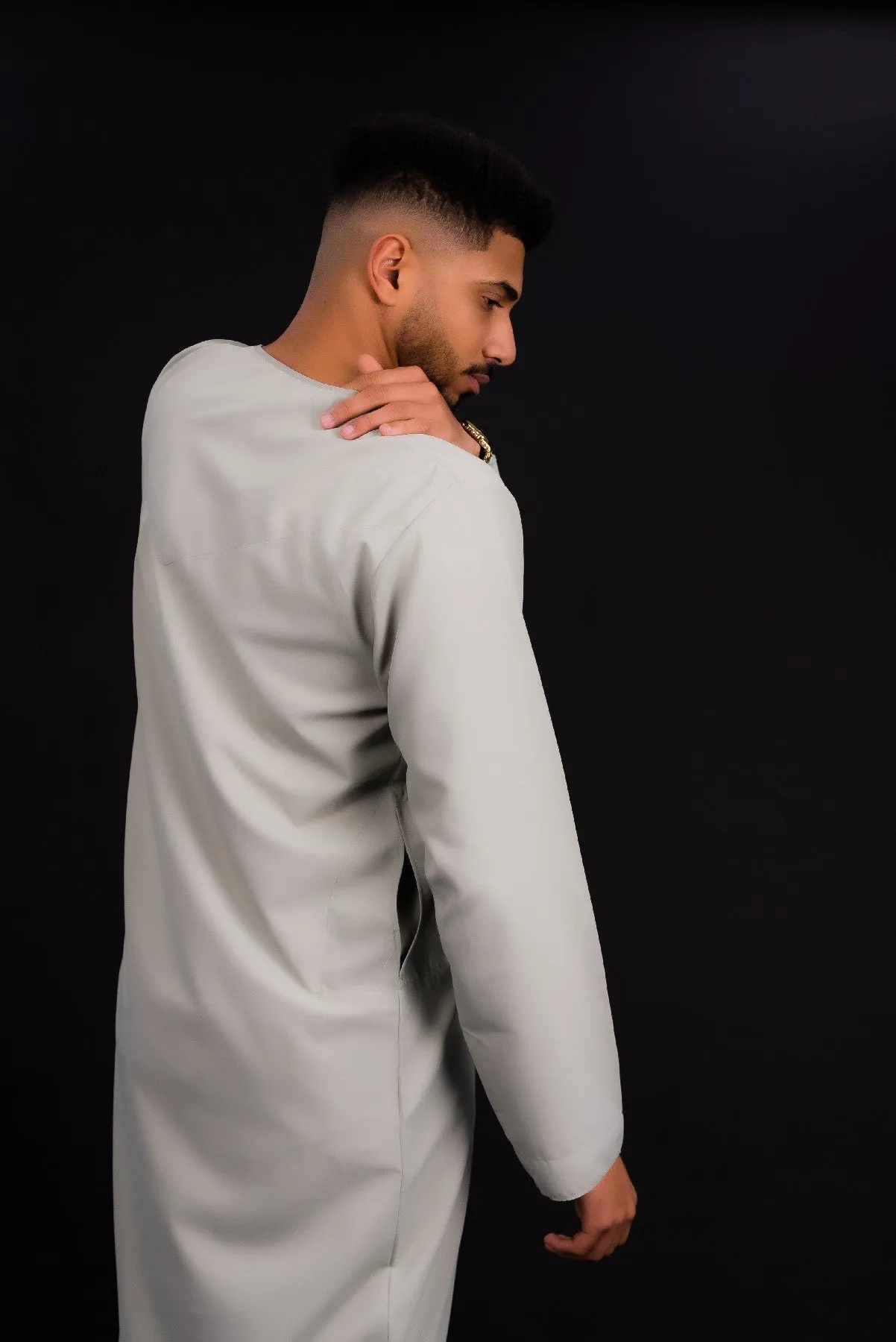 Basic Beige Emirati Thobe