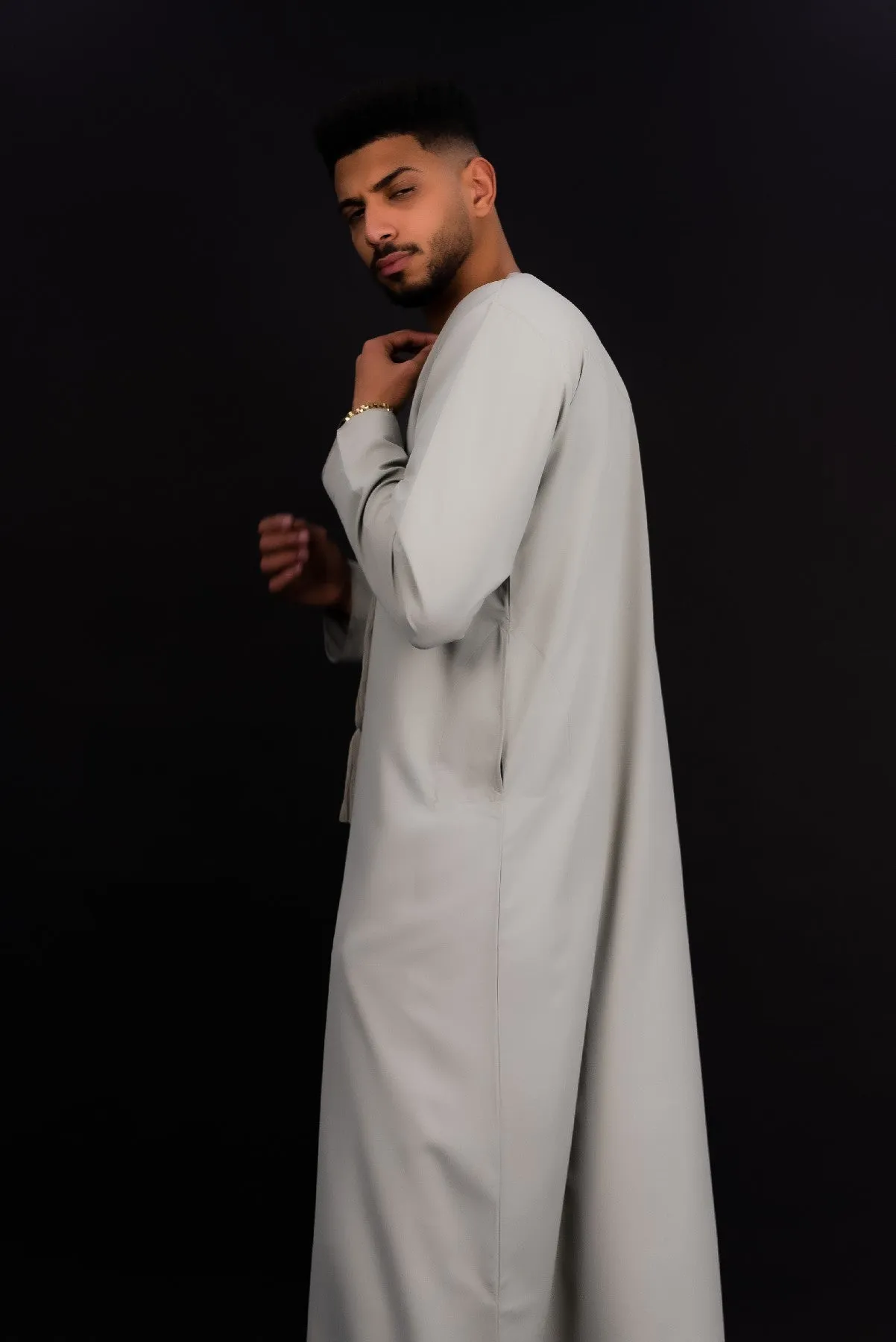Basic Beige Emirati Thobe
