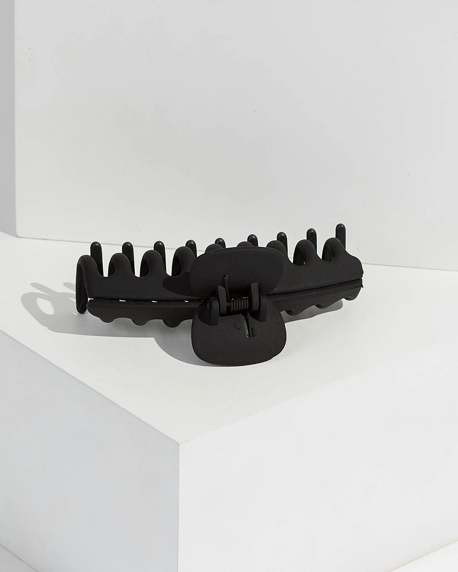 Black Large Matte Claw Clip