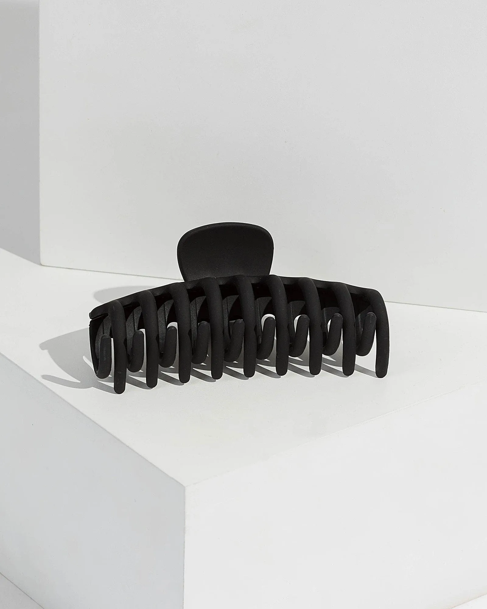 Black Large Matte Claw Clip