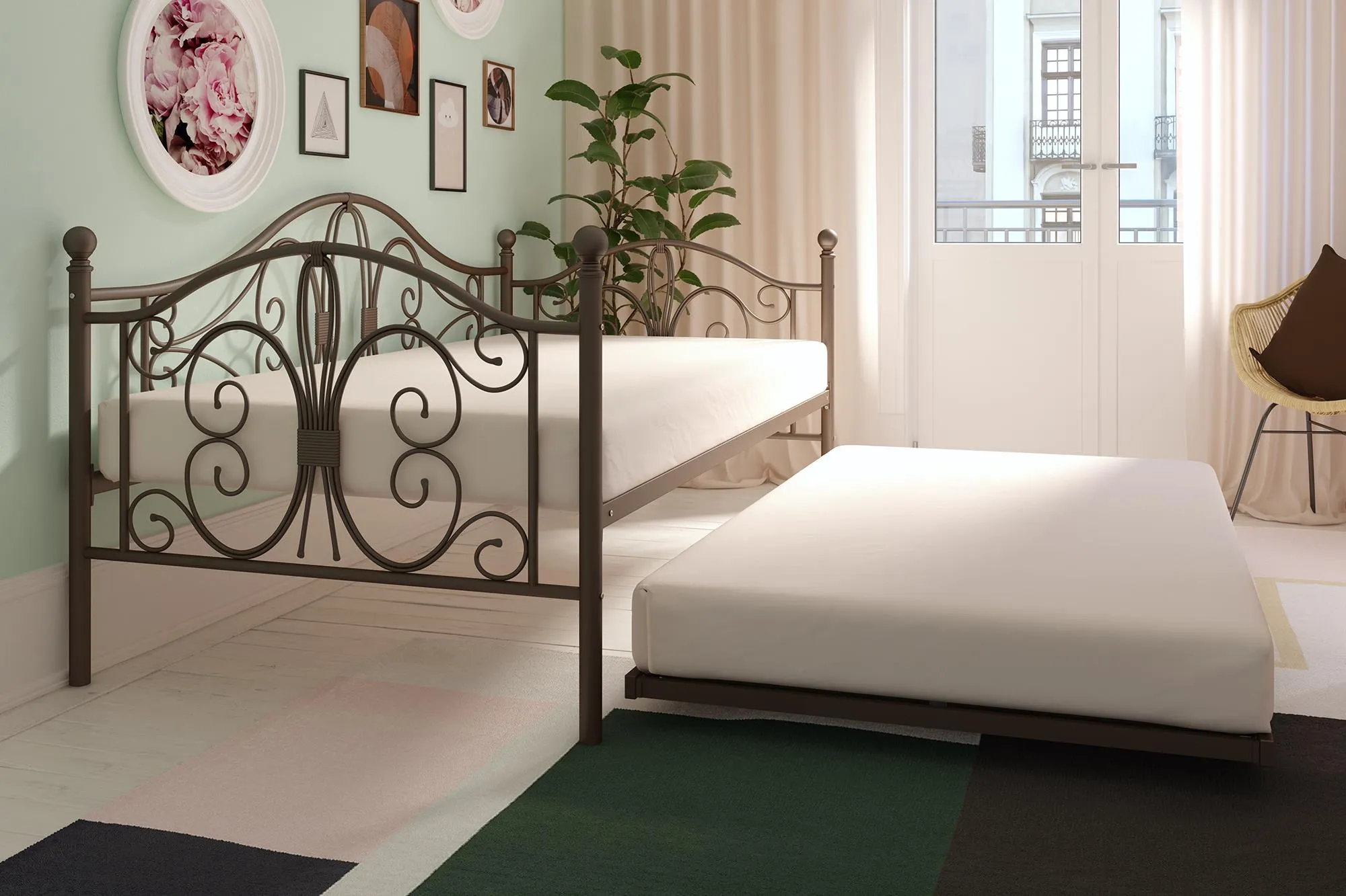 Bombay Metal Daybed
