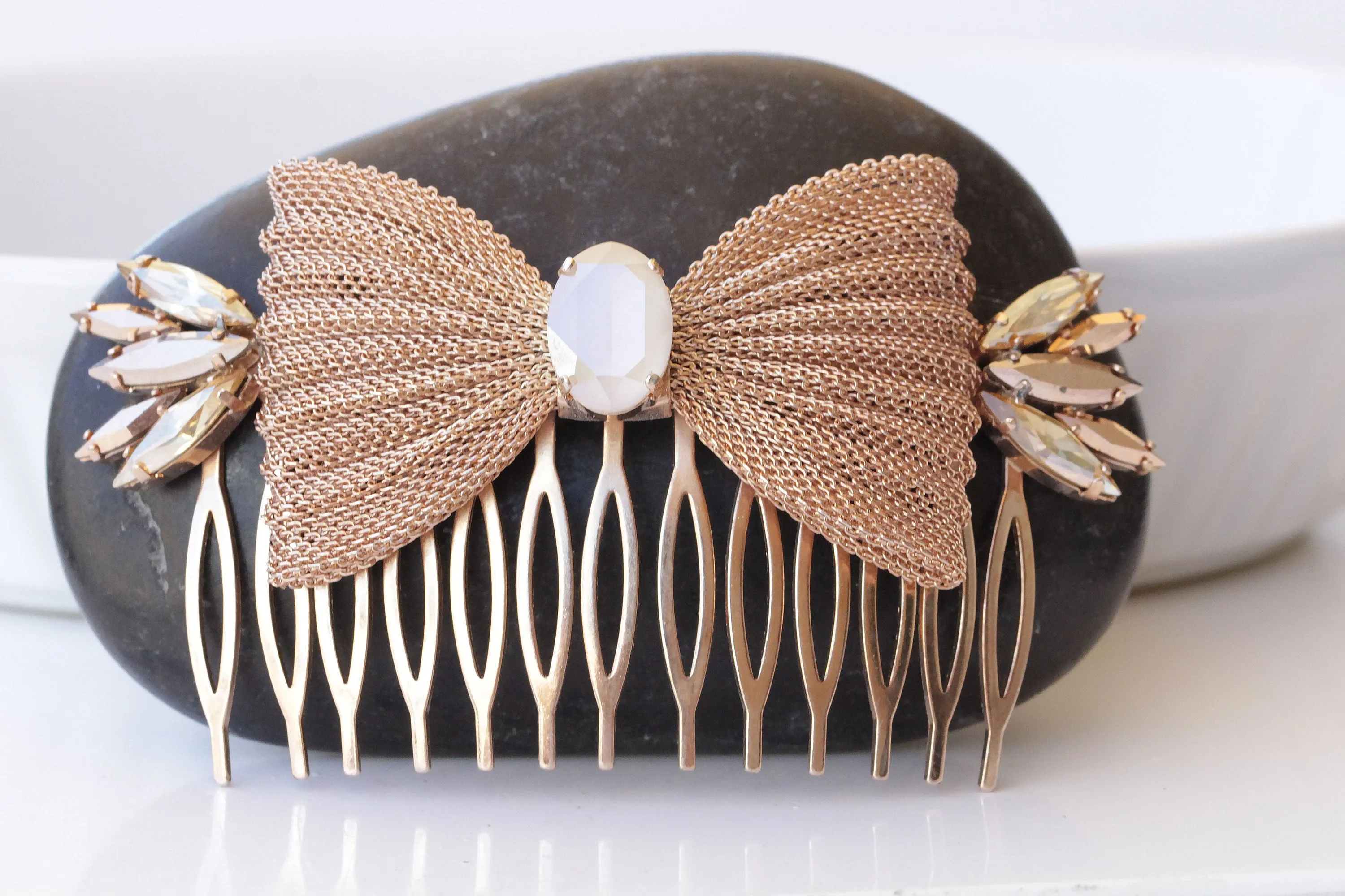 IVORY COMB HAIR