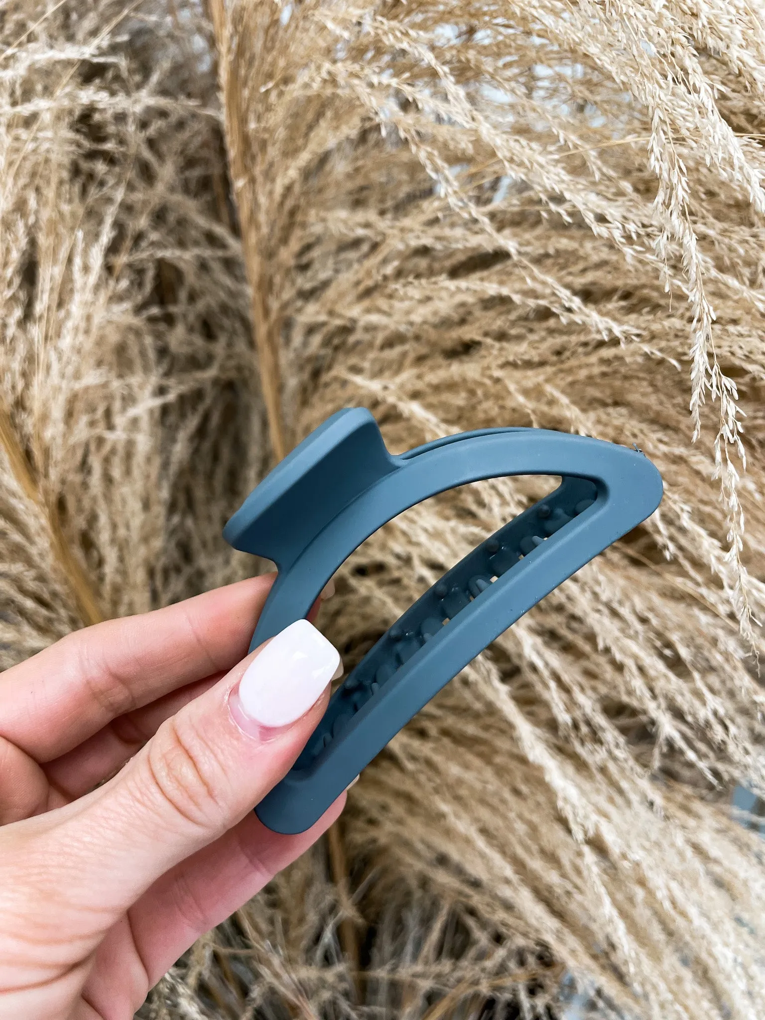 Matte Rounded Hair Claw Clip