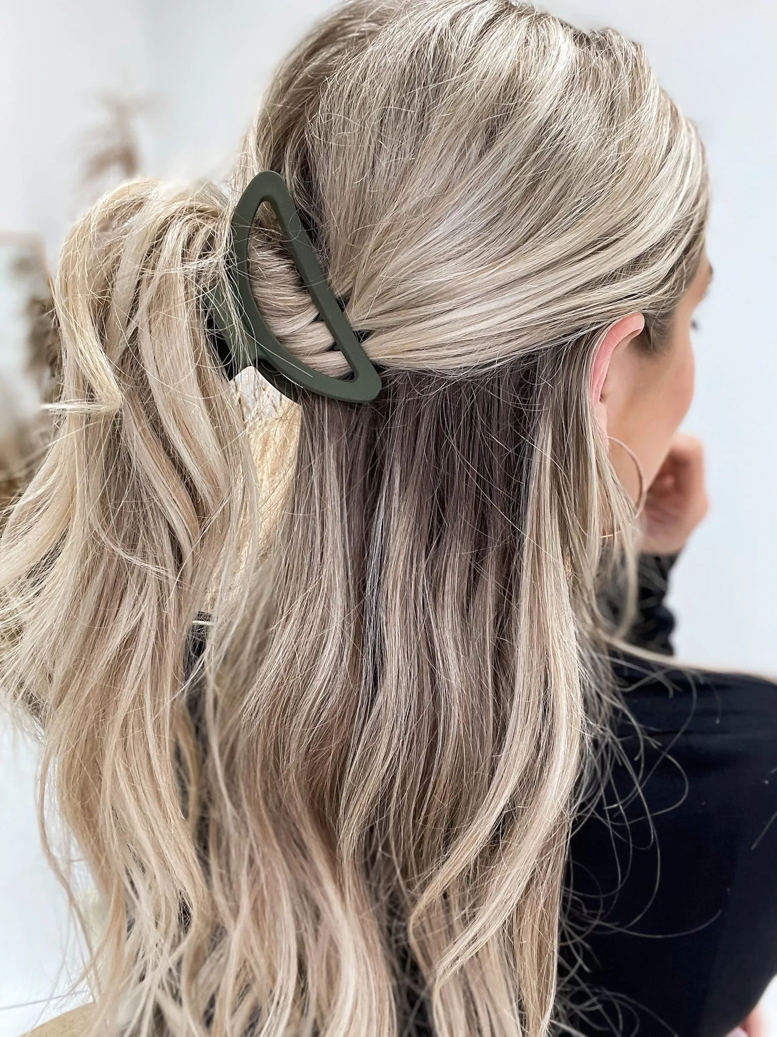 Matte Rounded Hair Claw Clip