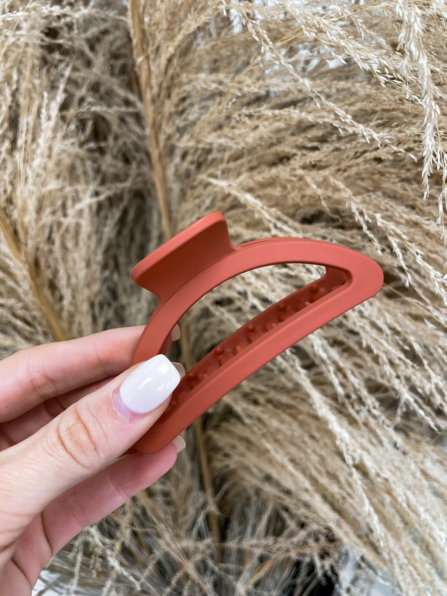 Matte Rounded Hair Claw Clip