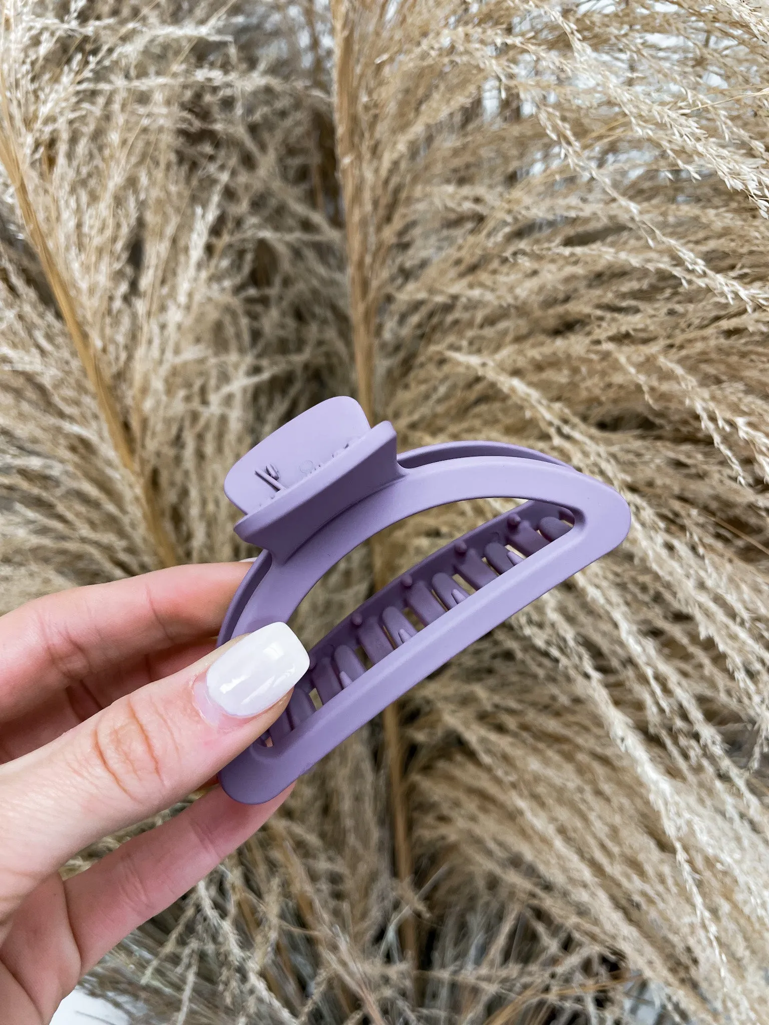 Matte Rounded Hair Claw Clip