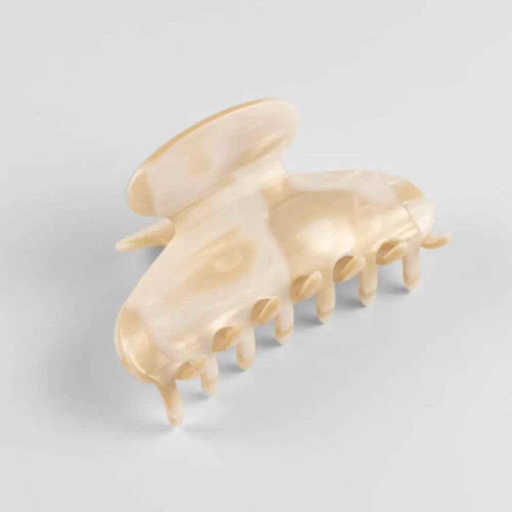 Medium Hair Claw Clip