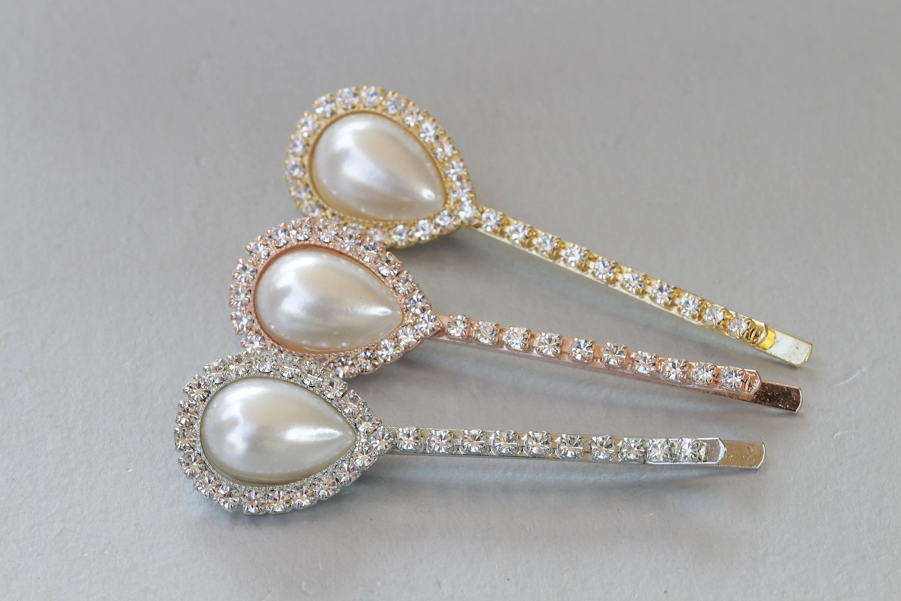 PEARL BOBBY PINS