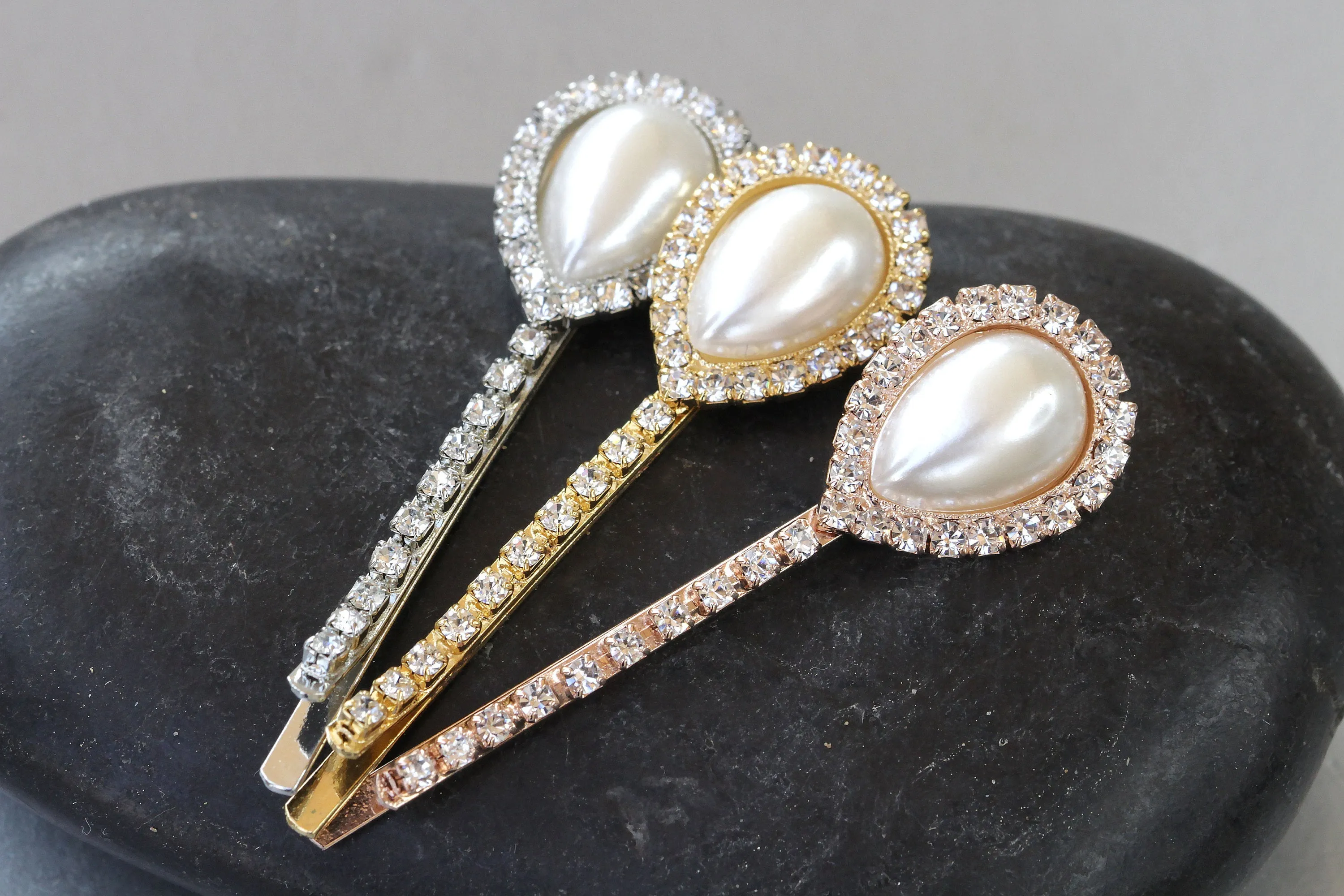 PEARL BOBBY PINS
