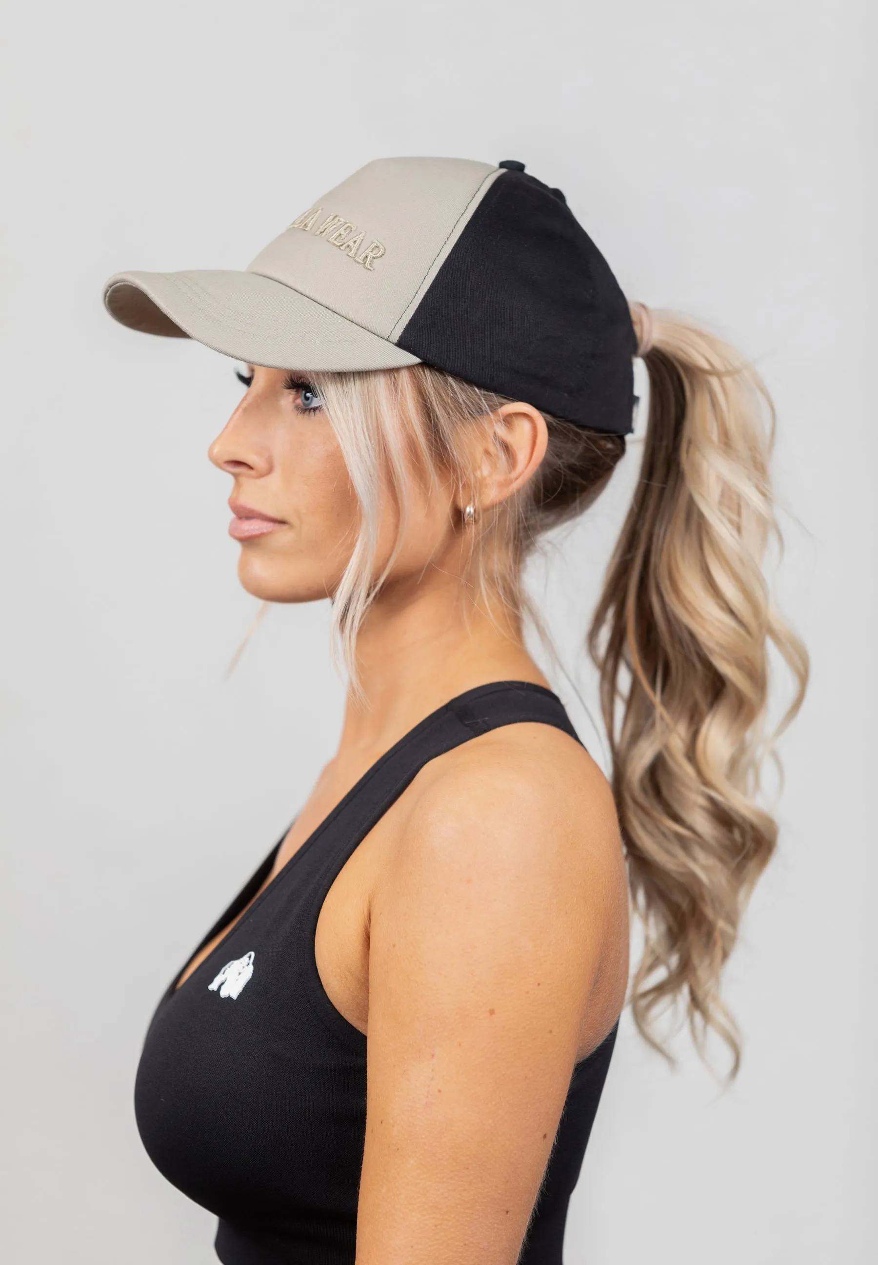 Sharon Ponytail Cap - Beige/Black